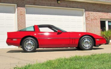 Chevrolet-Corvette-1987-Coupe-4