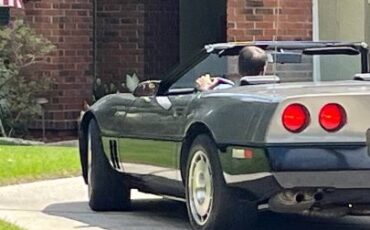 Chevrolet-Corvette-1987-Dark-Gray-MetallicB-Gray-Houndstooth-11