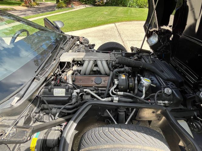 Chevrolet-Corvette-1987-Dark-Gray-MetallicB-Gray-Houndstooth-18
