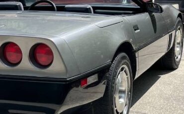 Chevrolet-Corvette-1987-Dark-Gray-MetallicB-Gray-Houndstooth-21
