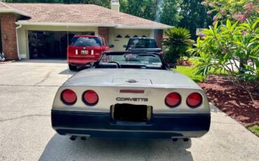 Chevrolet-Corvette-1987-Dark-Gray-MetallicB-Gray-Houndstooth-4