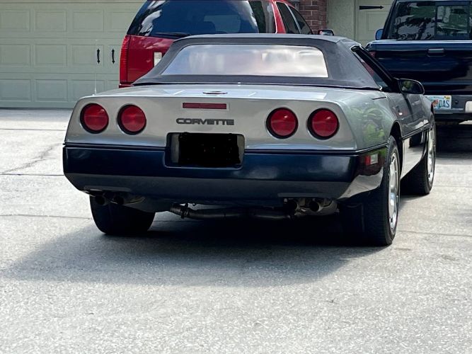 Chevrolet-Corvette-1987-Dark-Gray-MetallicB-Gray-Houndstooth-7