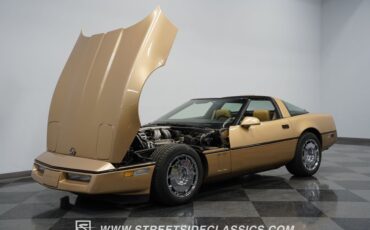 Chevrolet-Corvette-1987-Gold-Metallic-Saddle-13
