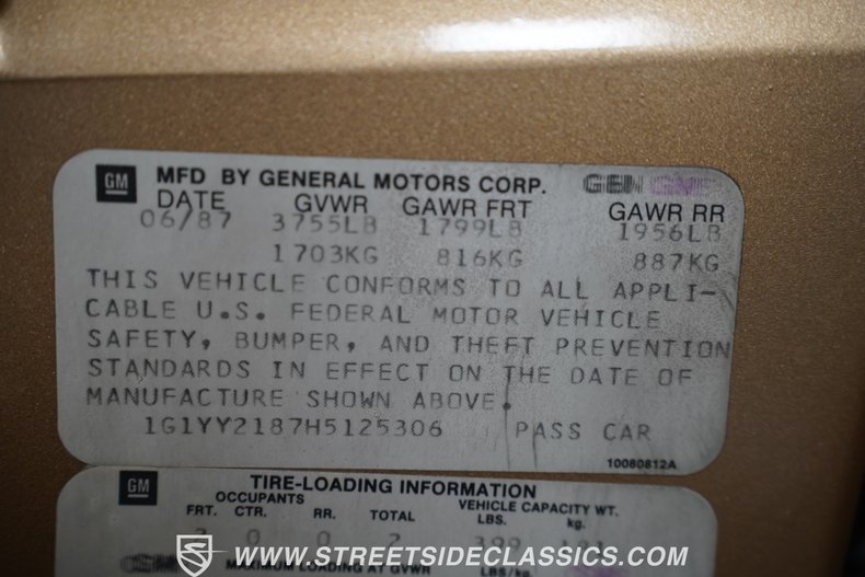 Chevrolet-Corvette-1987-Gold-Metallic-Saddle-15