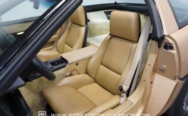 Chevrolet-Corvette-1987-Gold-Metallic-Saddle-19