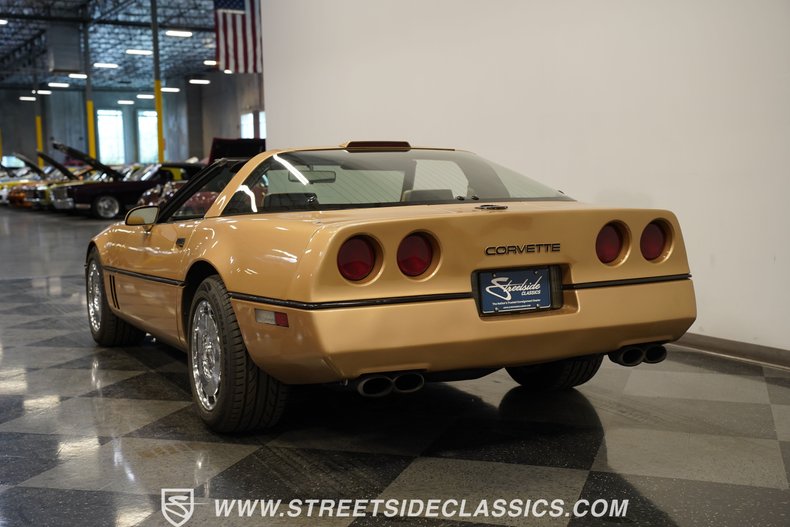 Chevrolet-Corvette-1987-Gold-Metallic-Saddle-20