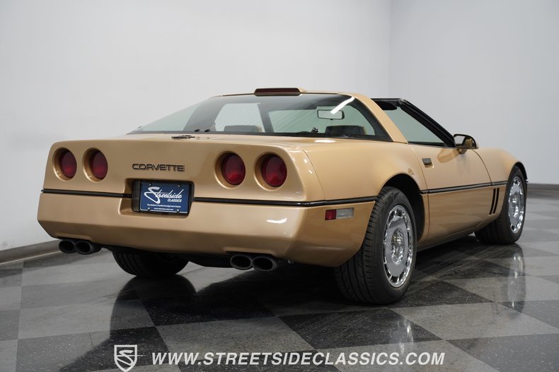 Chevrolet-Corvette-1987-Gold-Metallic-Saddle-22