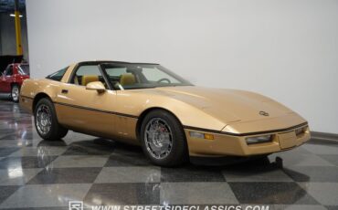 Chevrolet-Corvette-1987-Gold-Metallic-Saddle-25