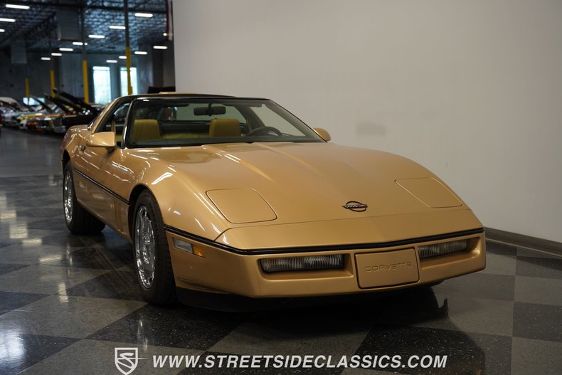 Chevrolet-Corvette-1987-Gold-Metallic-Saddle-26
