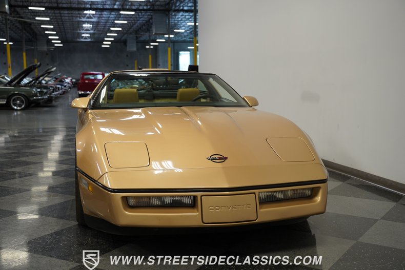 Chevrolet-Corvette-1987-Gold-Metallic-Saddle-27