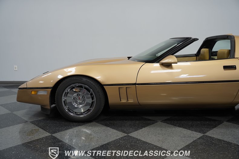 Chevrolet-Corvette-1987-Gold-Metallic-Saddle-33