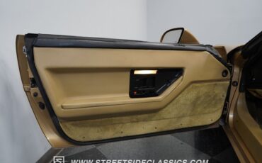 Chevrolet-Corvette-1987-Gold-Metallic-Saddle-39
