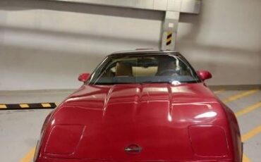 Chevrolet-Corvette-1987-Red-1