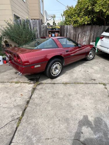 Chevrolet-Corvette-1987-Red-1
