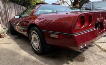 Chevrolet-Corvette-1987-Red-10