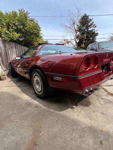 Chevrolet-Corvette-1987-Red-10