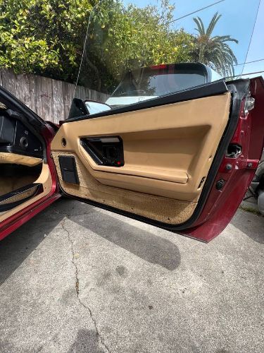 Chevrolet-Corvette-1987-Red-16