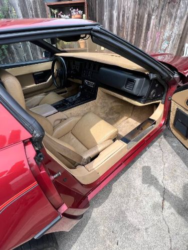 Chevrolet-Corvette-1987-Red-17