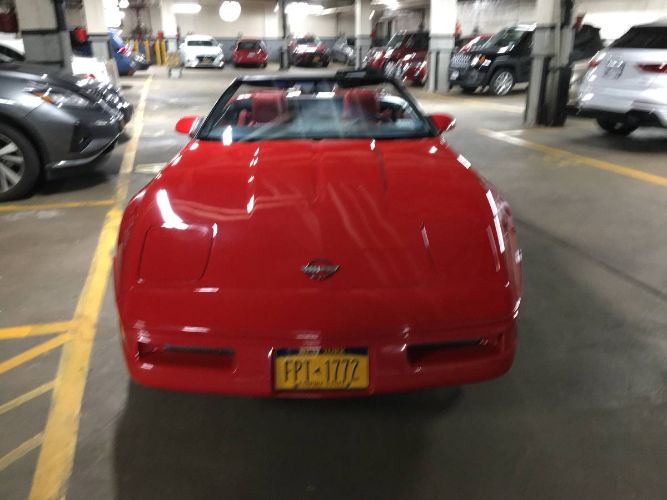 Chevrolet-Corvette-1987-Red-2