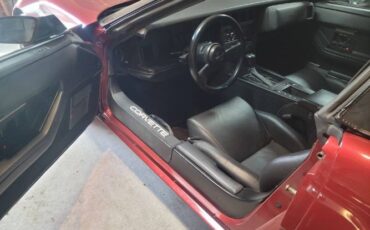 Chevrolet-Corvette-1987-Red-3