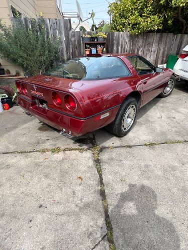 Chevrolet-Corvette-1987-Red-3
