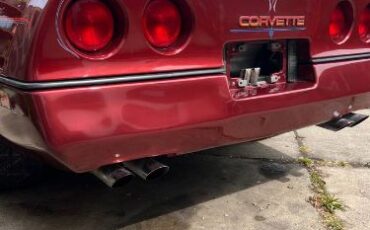 Chevrolet-Corvette-1987-Red-5
