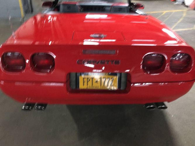 Chevrolet-Corvette-1987-Red-6