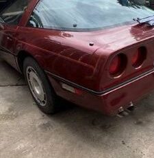Chevrolet-Corvette-1987-Red-9