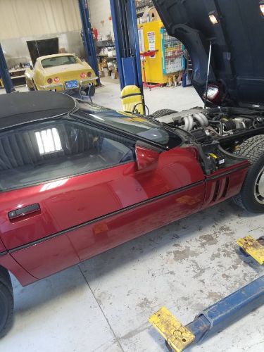 Chevrolet-Corvette-1987-Red-9