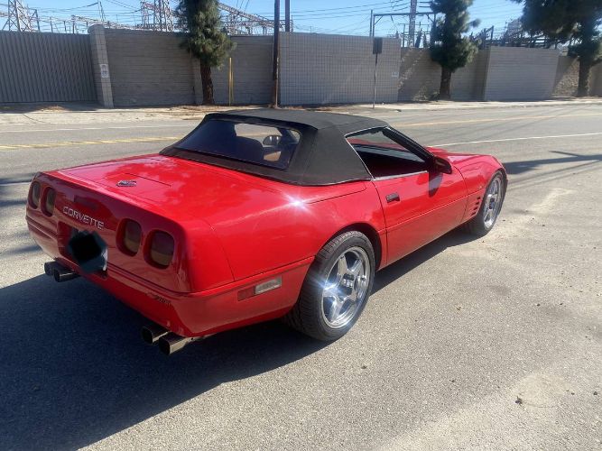 Chevrolet-Corvette-1987-Red-Saddle-Leather-3