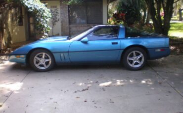 Chevrolet-Corvette-1987-blue-1