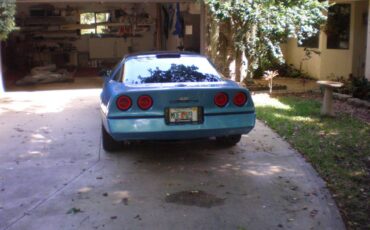 Chevrolet-Corvette-1987-blue-2