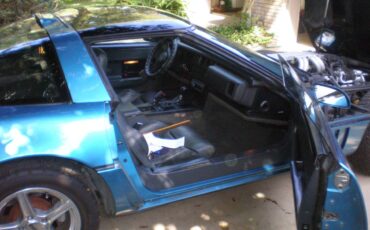 Chevrolet-Corvette-1987-blue-6