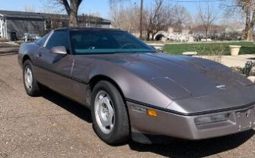 Chevrolet-Corvette-1988