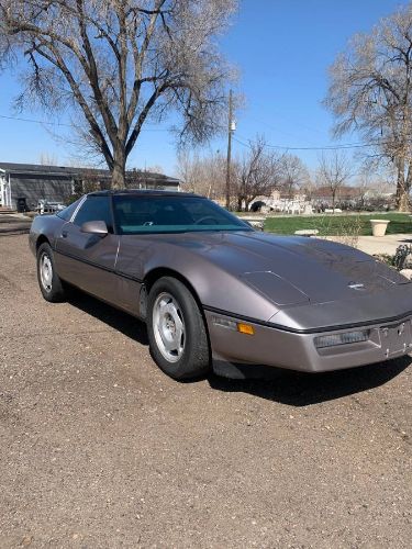 Chevrolet-Corvette-1988