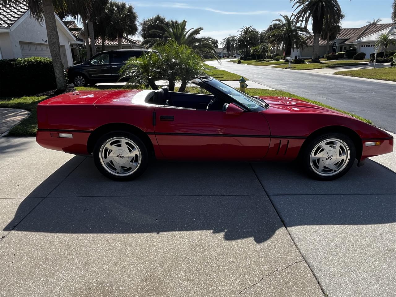 Chevrolet-Corvette-1988-Bright-Red-Black-10