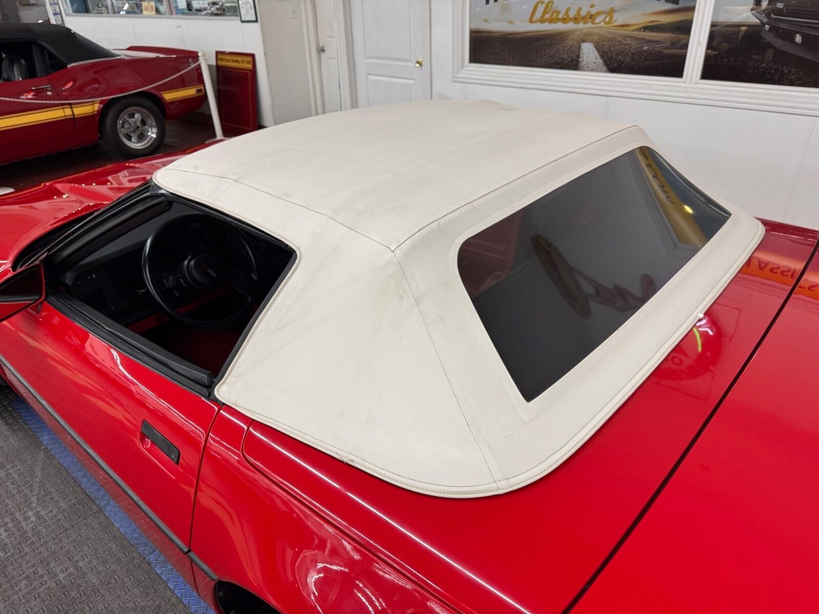 Chevrolet-Corvette-1988-Convertible-2