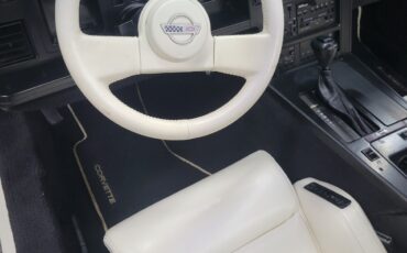 Chevrolet-Corvette-1988-Coupe-23