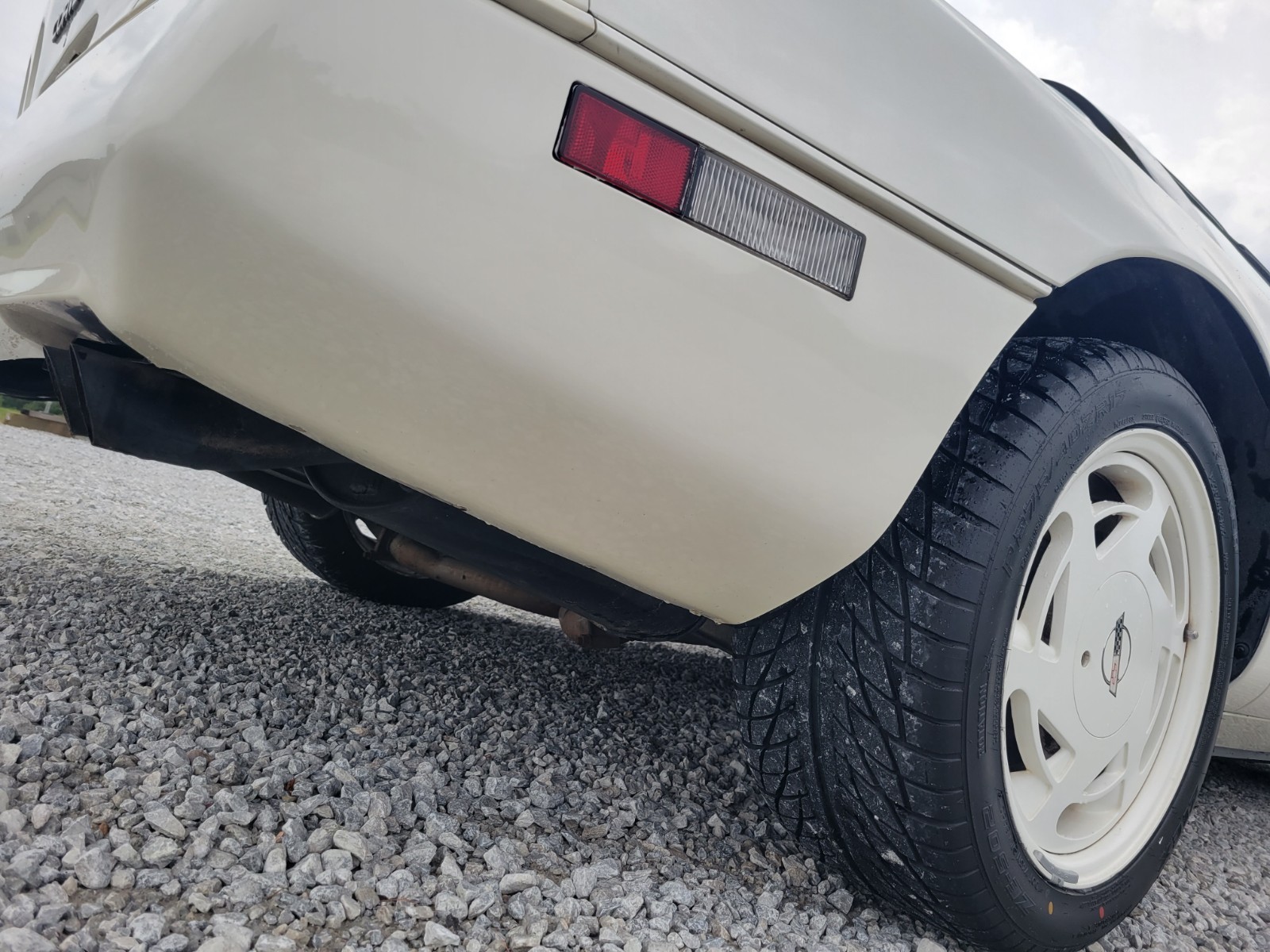 Chevrolet-Corvette-1988-Coupe-30