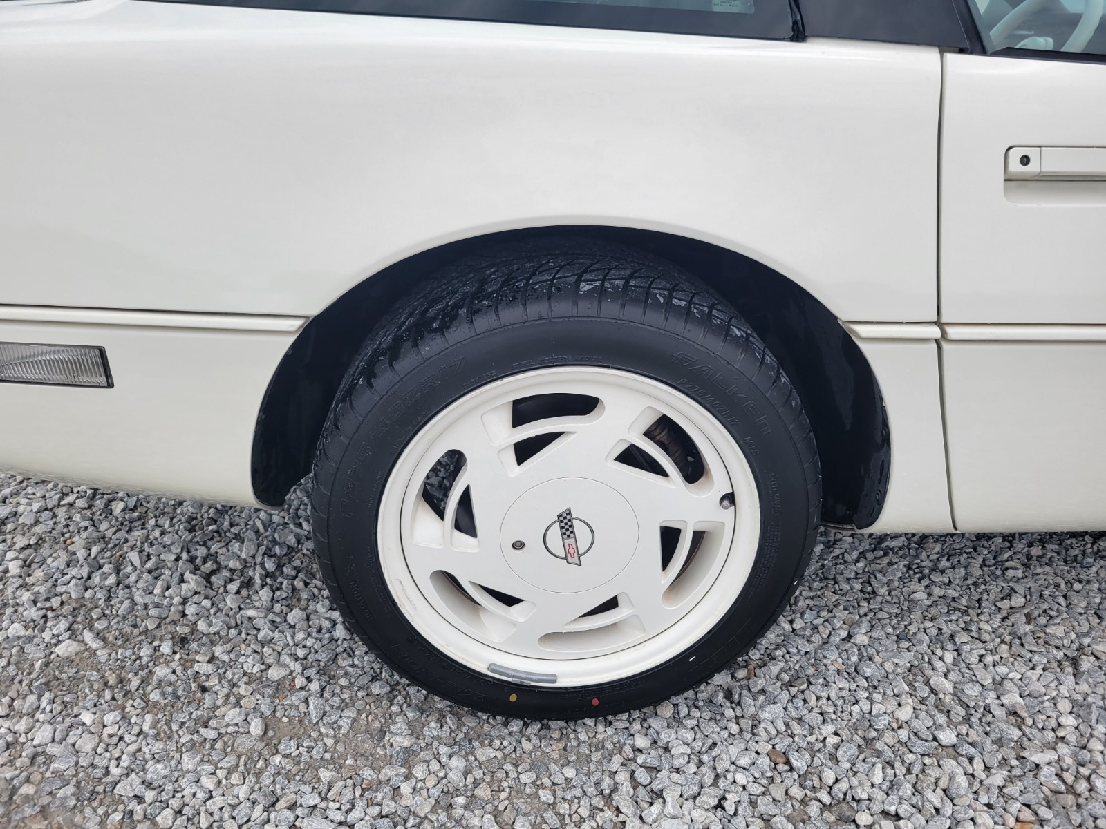 Chevrolet-Corvette-1988-Coupe-9
