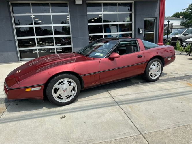 Chevrolet-Corvette-1988-Dark-Red-Metallic-Gray-Leather-30