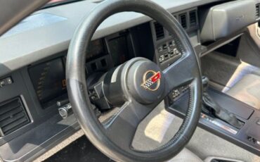 Chevrolet-Corvette-1988-Dark-Red-Metallic-Gray-Leather-39