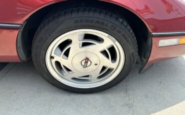 Chevrolet-Corvette-1988-Dark-Red-Metallic-Gray-Leather-44