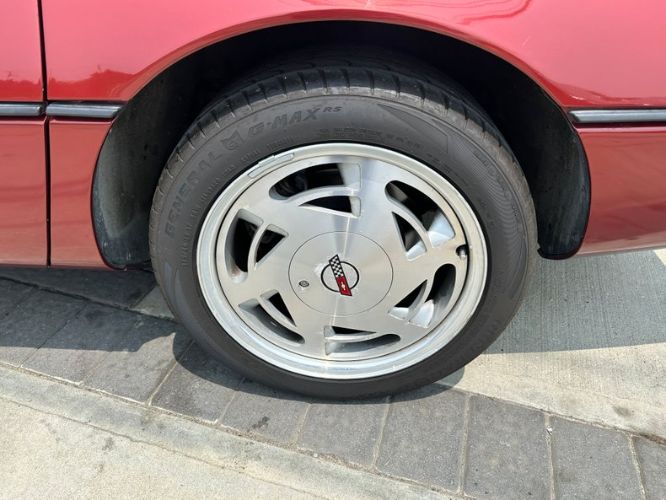 Chevrolet-Corvette-1988-Dark-Red-Metallic-Gray-Leather-46