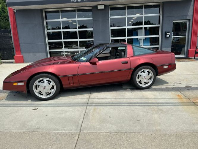 Chevrolet-Corvette-1988-Dark-Red-Metallic-Gray-Leather-5