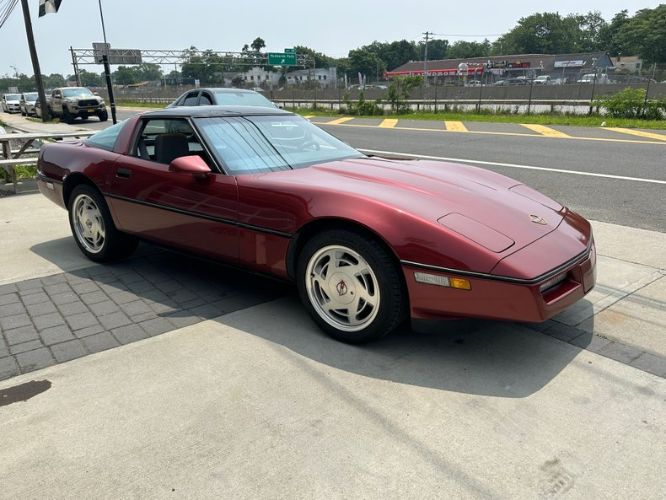Chevrolet-Corvette-1988-Dark-Red-Metallic-Gray-Leather-6