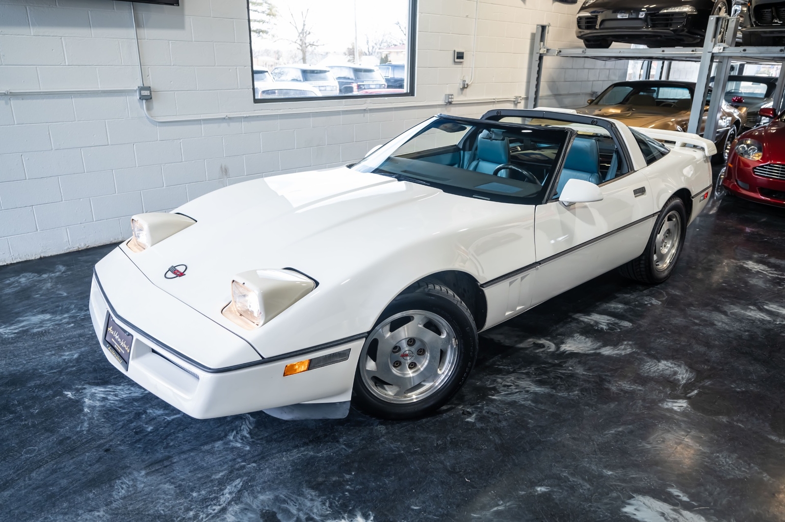 Chevrolet-Corvette-1988-Hatchback-1