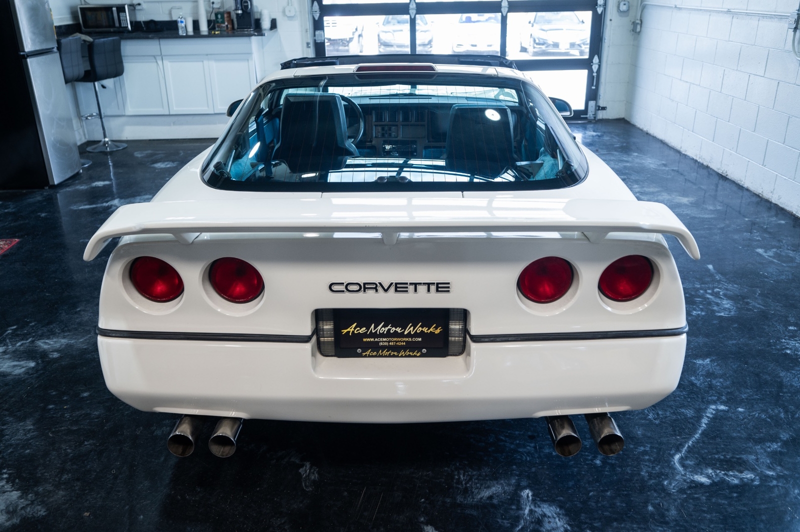 Chevrolet-Corvette-1988-Hatchback-15