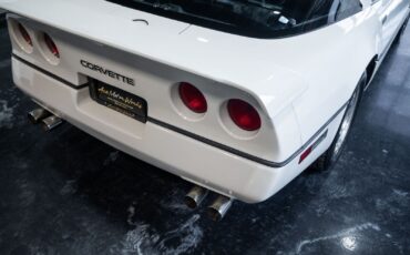 Chevrolet-Corvette-1988-Hatchback-18