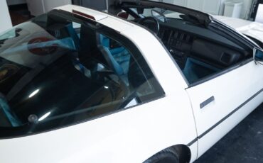 Chevrolet-Corvette-1988-Hatchback-24
